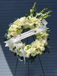 Medium Mixed Flowers wreath